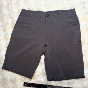 Men’s Kuhl Hiking Shorts Gray Size 32 Lightweight Quick Dry Zip Pocket Outdoor